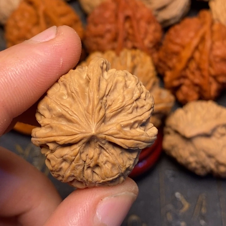 挪***林文玩核桃吊坠文玩核桃异形单只