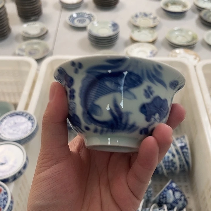 瓷片景德镇青花鱼藻纹主人杯