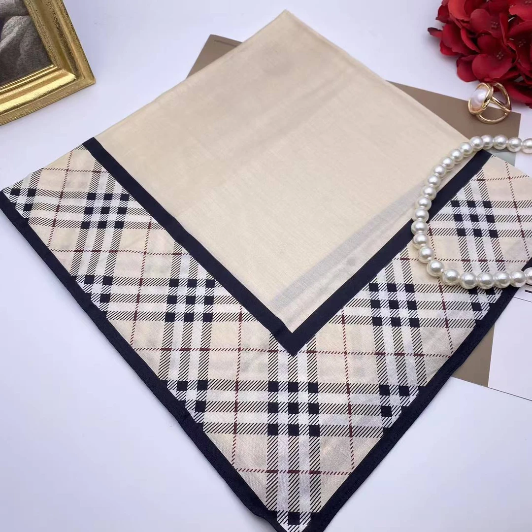 99新 BURBERRY/博柏利 海囤/巴宝莉/丝巾/yy05075