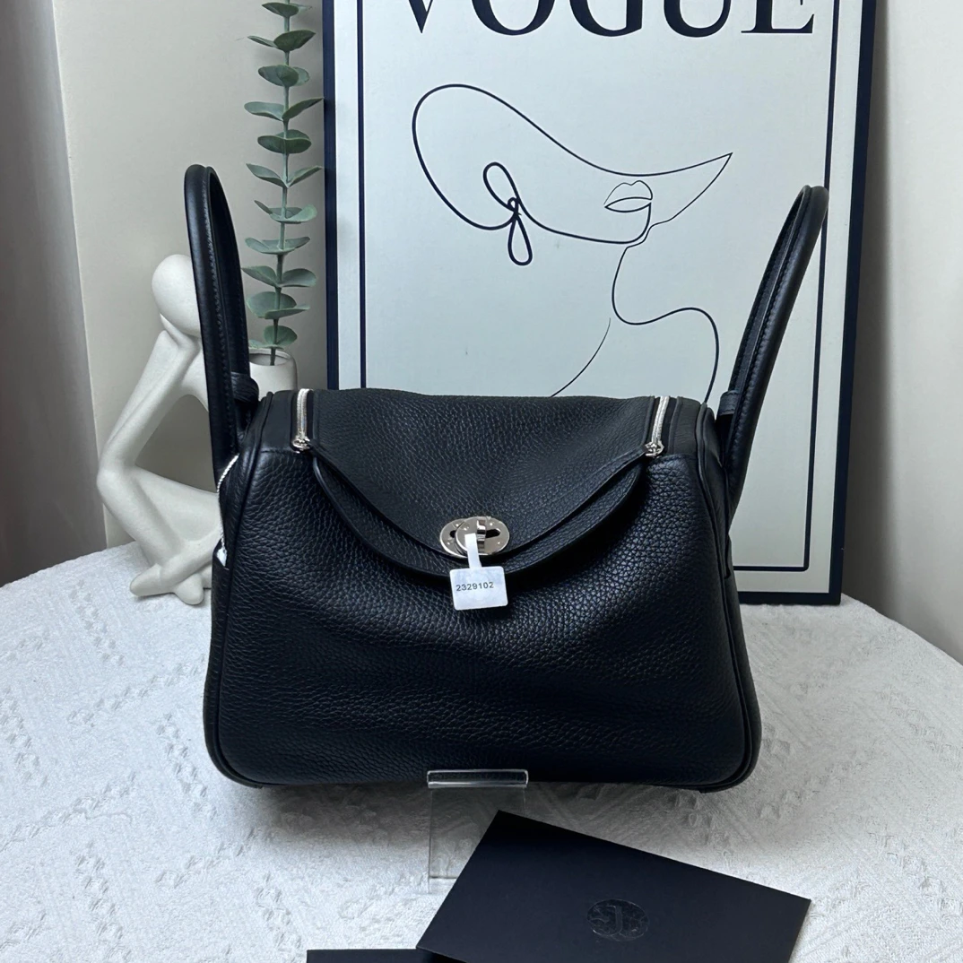 95新 Hermes/爱马仕 lindy 银扣 黑 TC皮 U刻/22年/JW8094