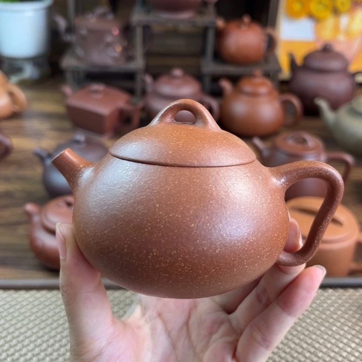 紫砂茶壶手工制作工艺精湛