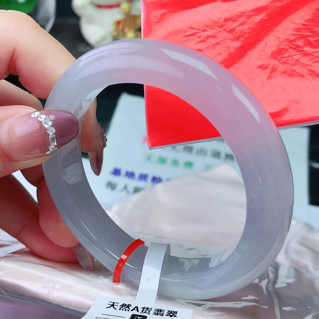 翡翠手镯未镶嵌53圈
