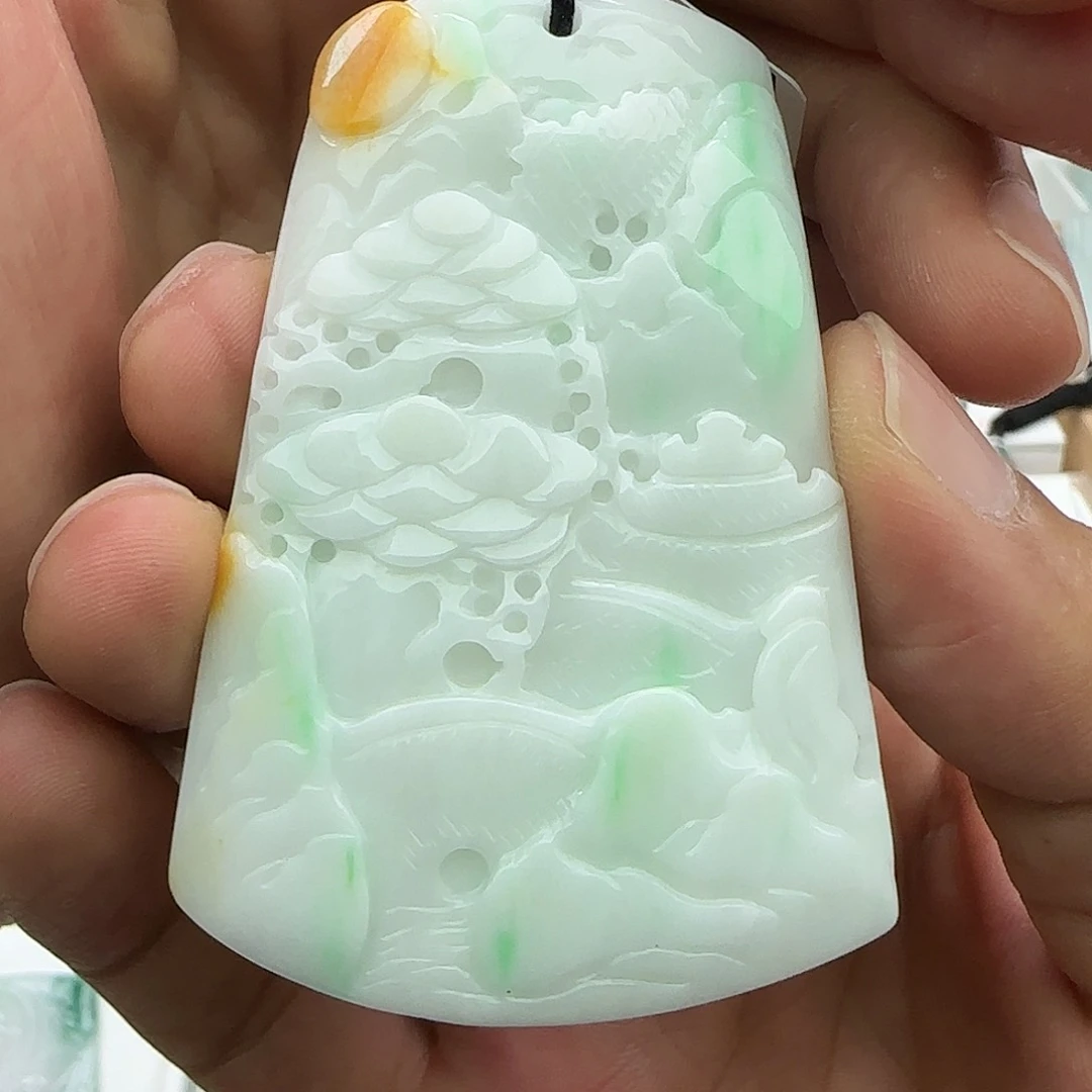 翡翠未镶嵌颈饰翡翠