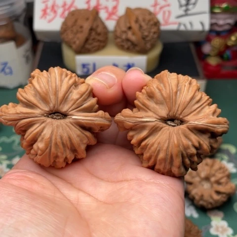 【闪购商品】把件文玩核桃49全品四座楼
