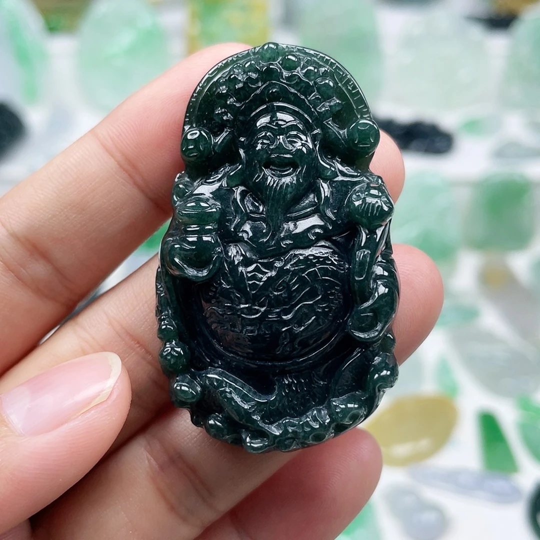 翡翠颈饰未镶嵌财神