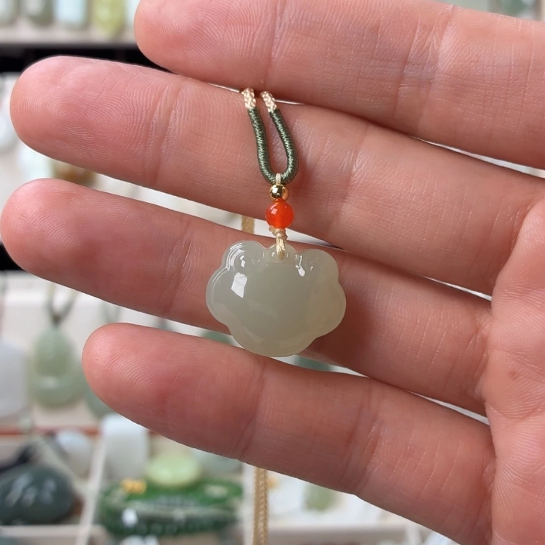 慢***慢颈饰未镶嵌和田玉天然和田玉宝宝锁挂件