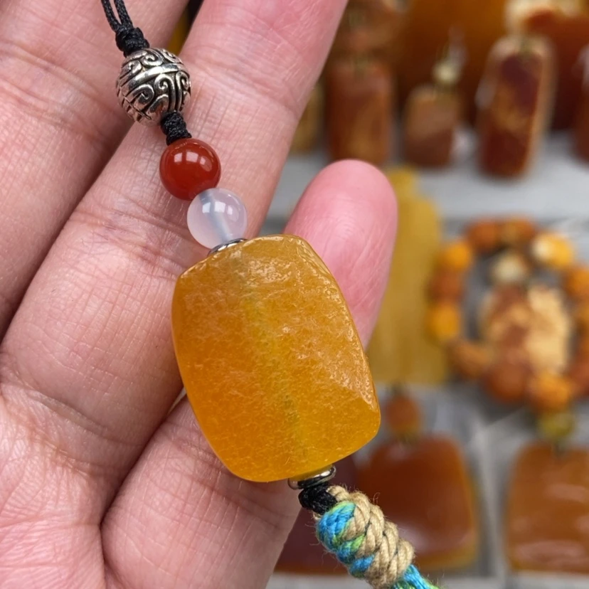 【闪购商品】未镶嵌颈饰琥珀