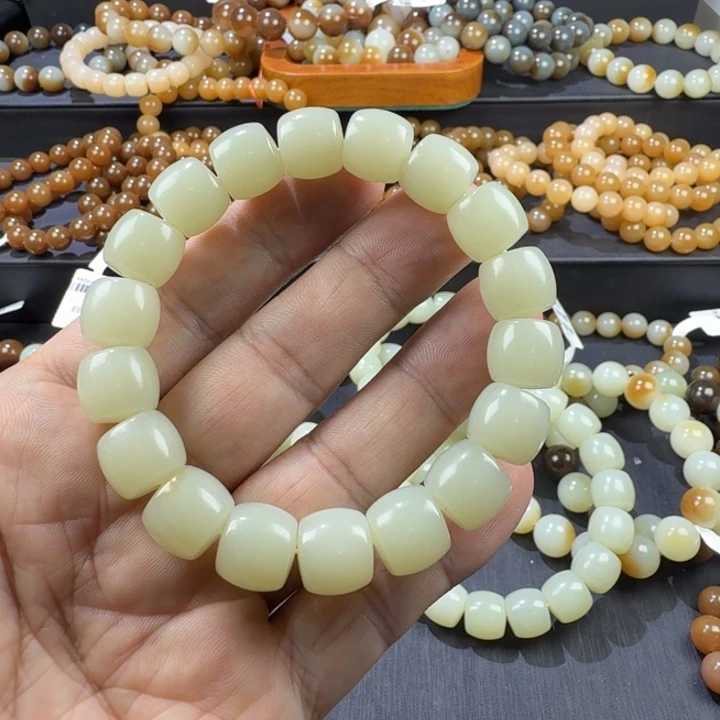 你***9手链未镶嵌和田玉