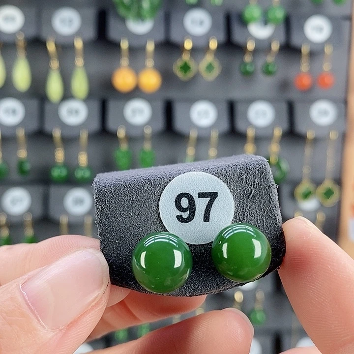 和田玉耳饰18K金镶嵌