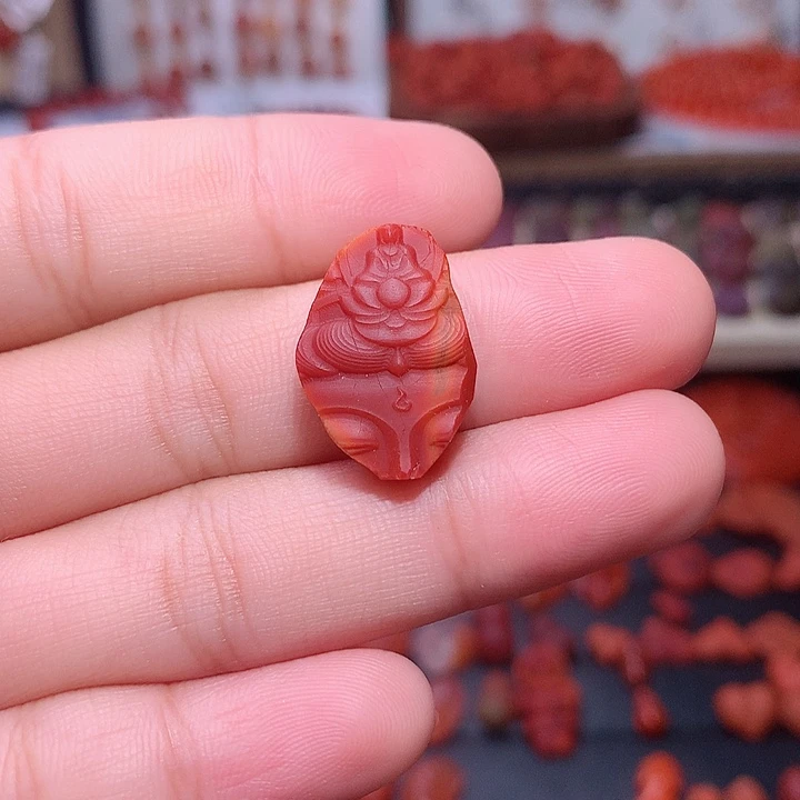 未镶嵌南红南红玛瑙残佛