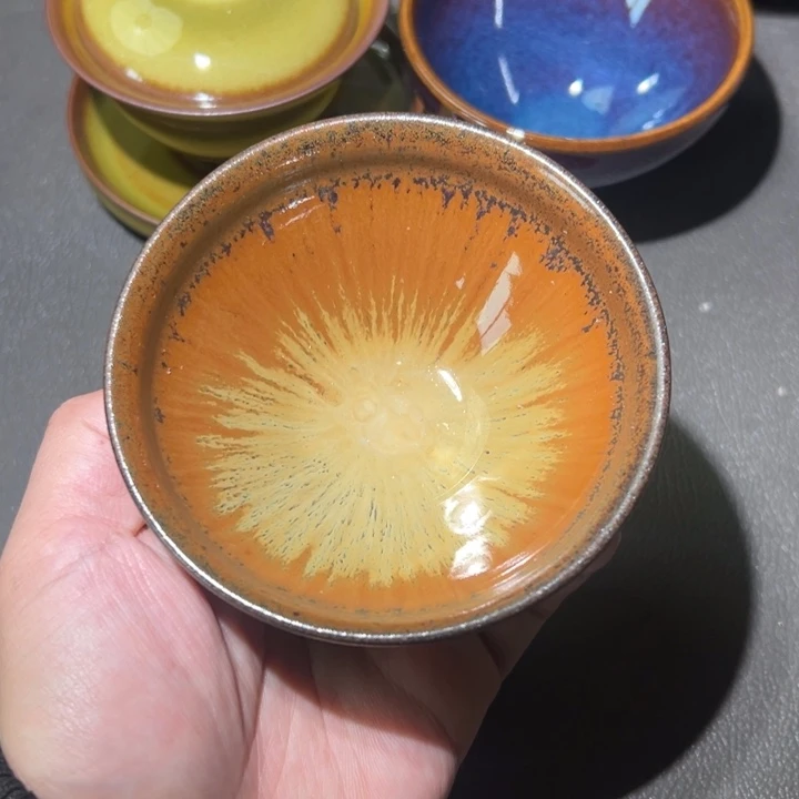 茶盏我们是有共同话题有