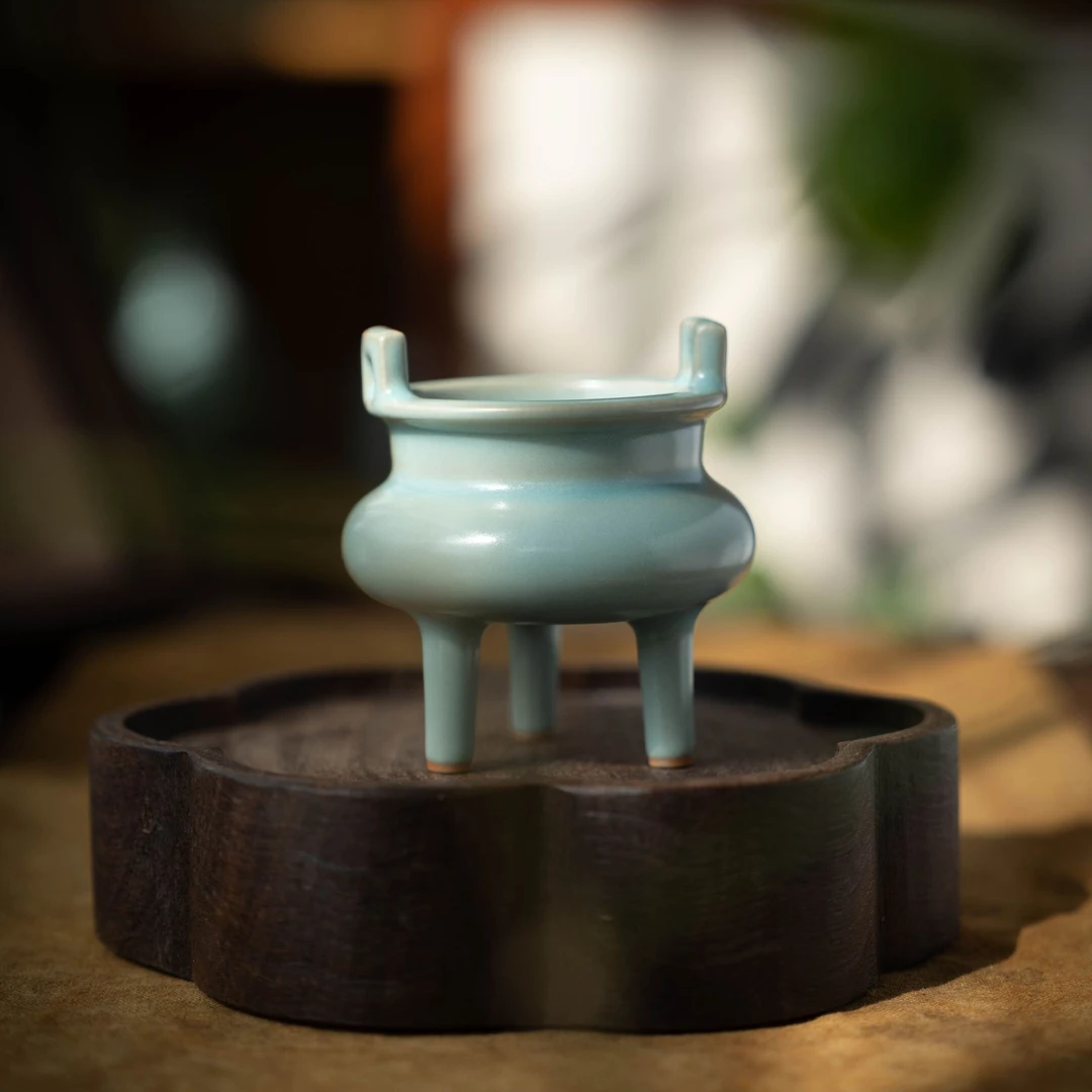 简匠汝窑当代仿古釉三足香炉摆件高端汝瓷香炉摆件