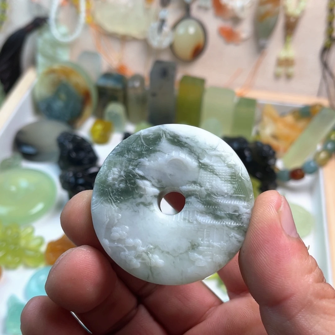 未镶嵌蛇纹石玉颈饰