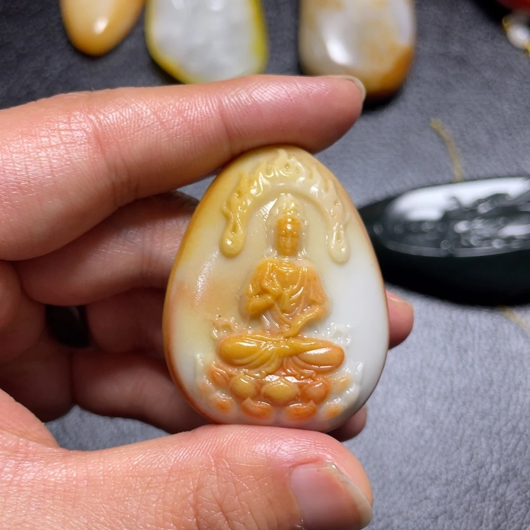 和田玉未镶嵌颈饰