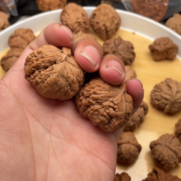 文玩核桃把件用****1文玩核桃手把件