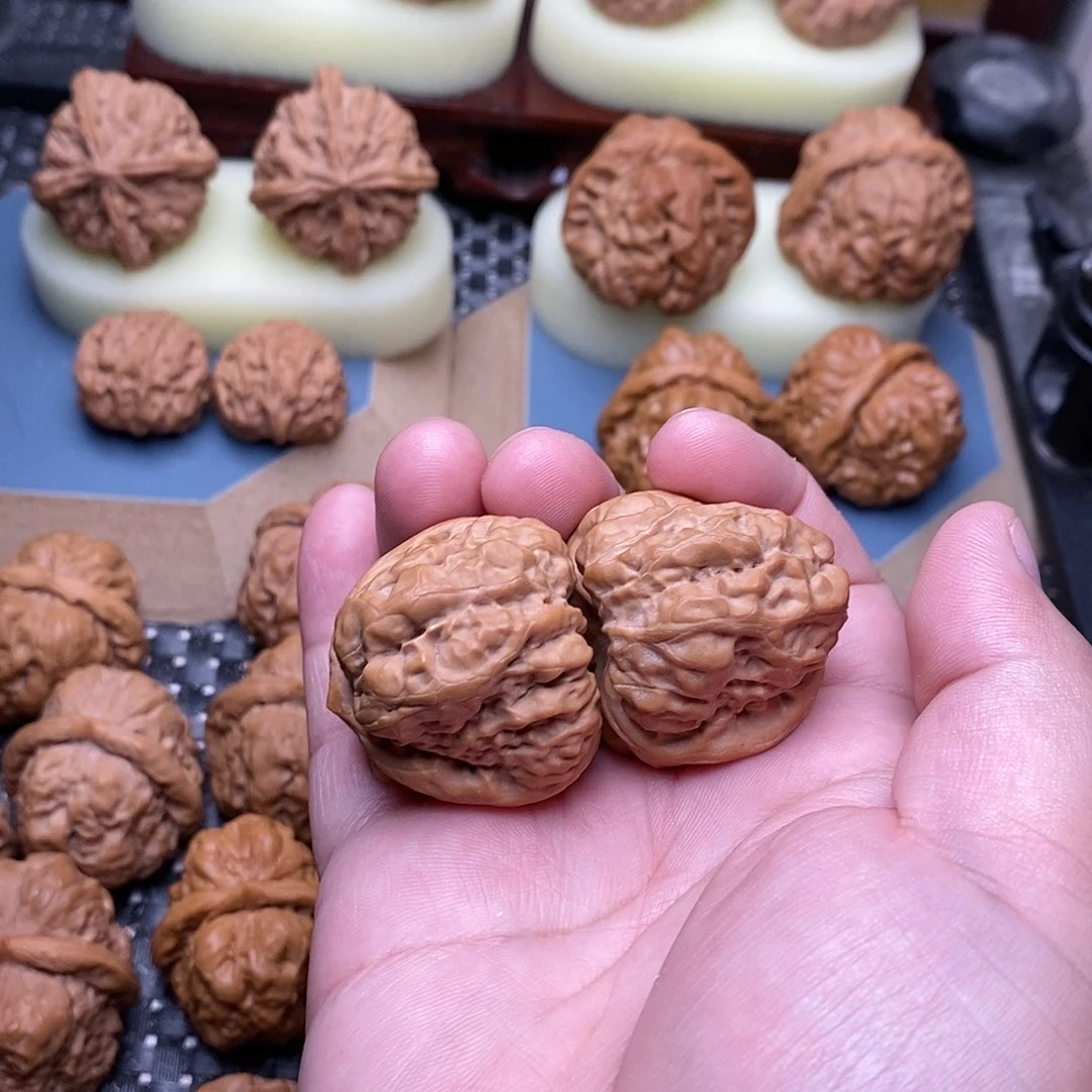 文玩核桃吊坠银**王蛤蟆头