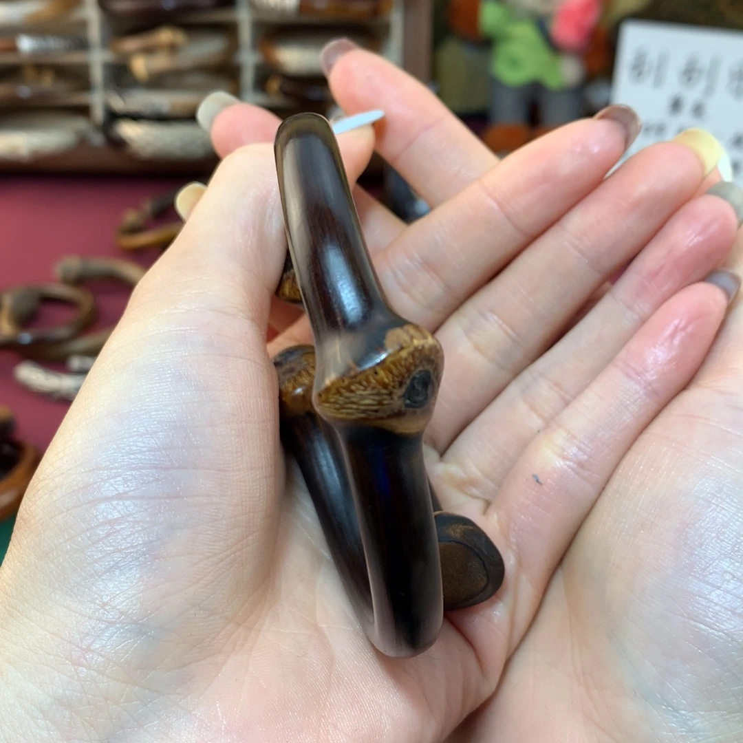 木质非金属四节藤根