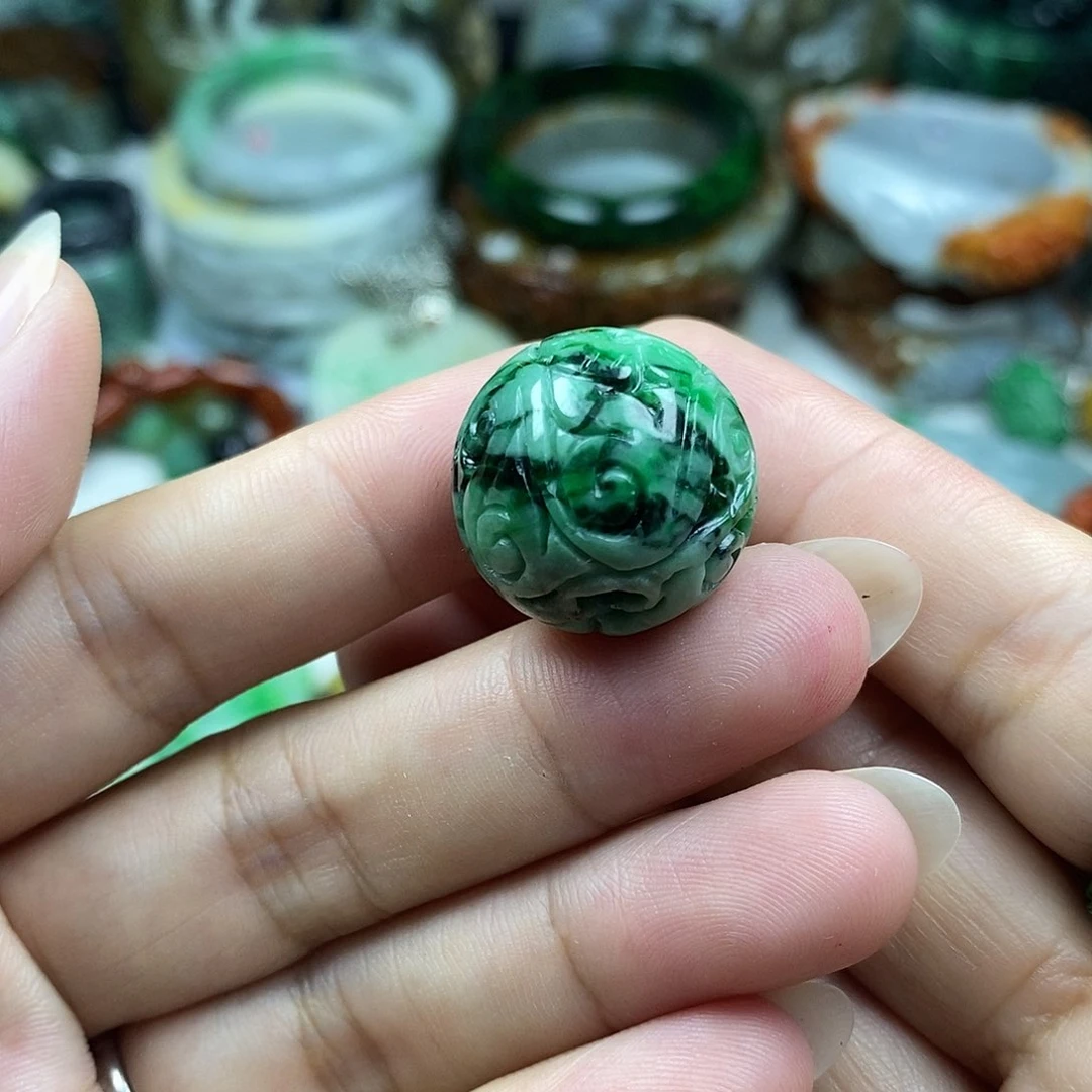颈饰未镶嵌翡翠花球