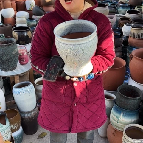 口20高25瑕疵盆子。