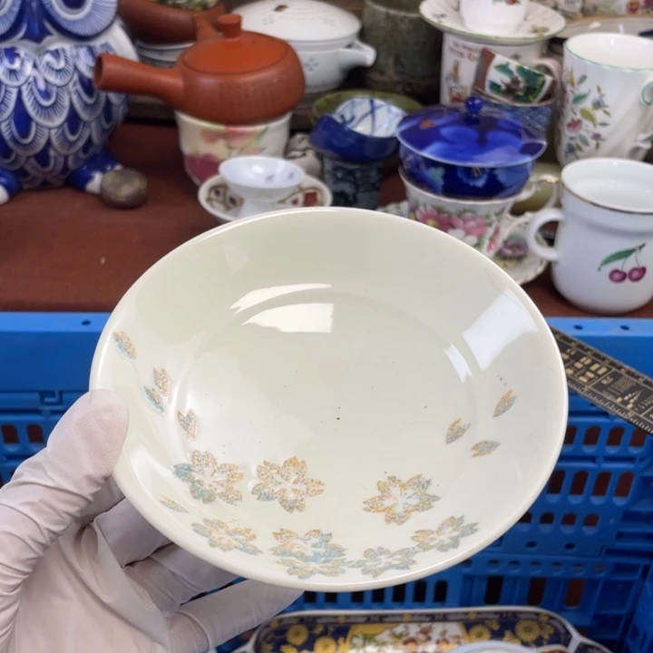他家瓷器真美…开播了