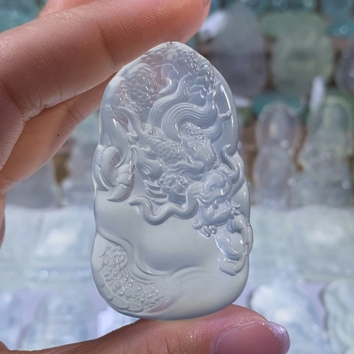 岫玉未镶嵌颈饰吊坠