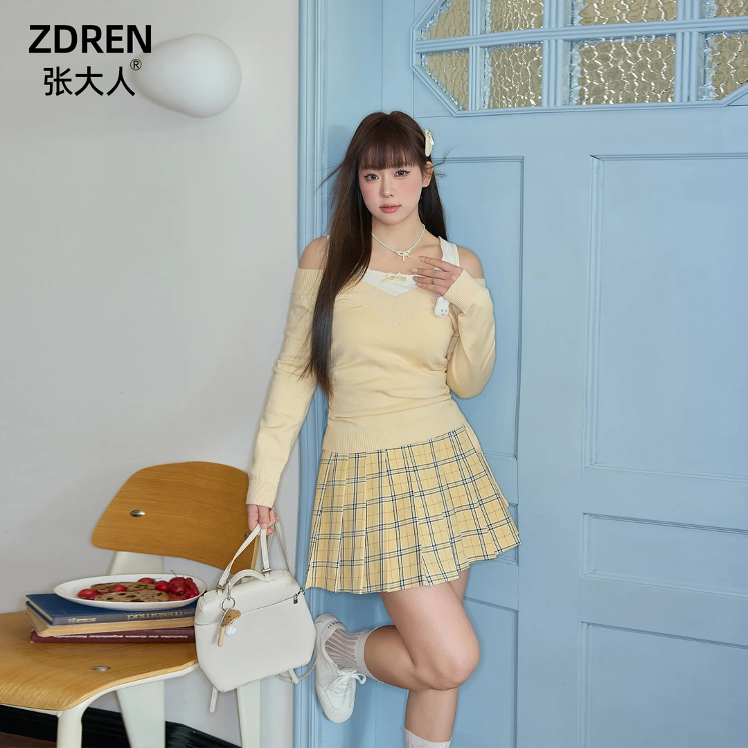 张大人【晨曦少女】大码女装微胖妹妹奶黄色露肩衫搭格纹半裙套装