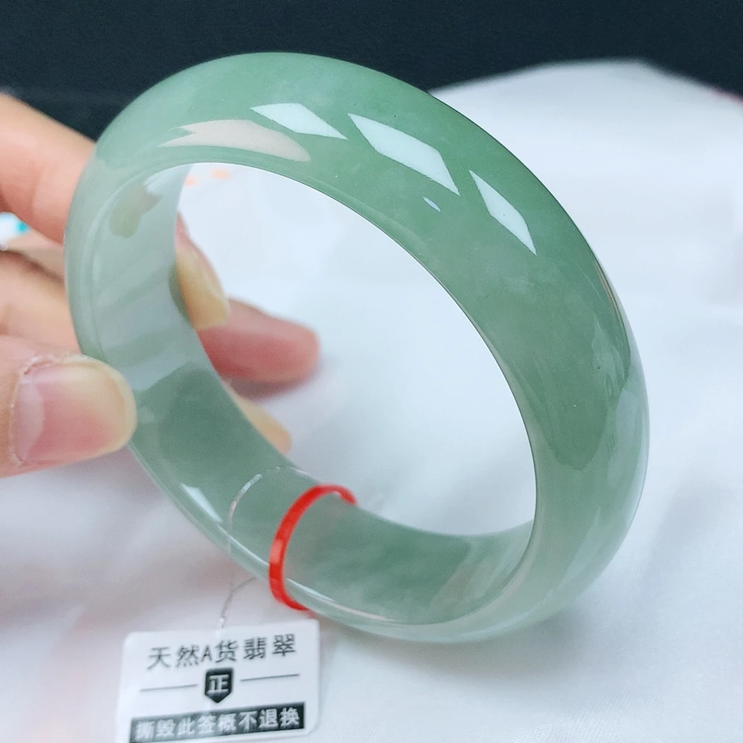 翡翠手镯未镶嵌59轮胎