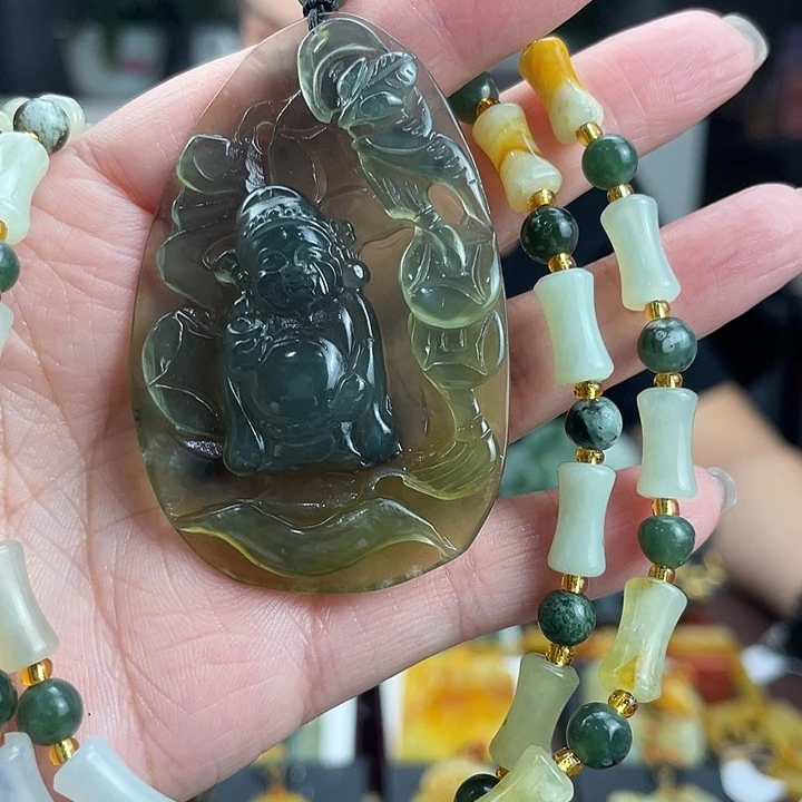 未镶嵌蛇纹石玉颈饰