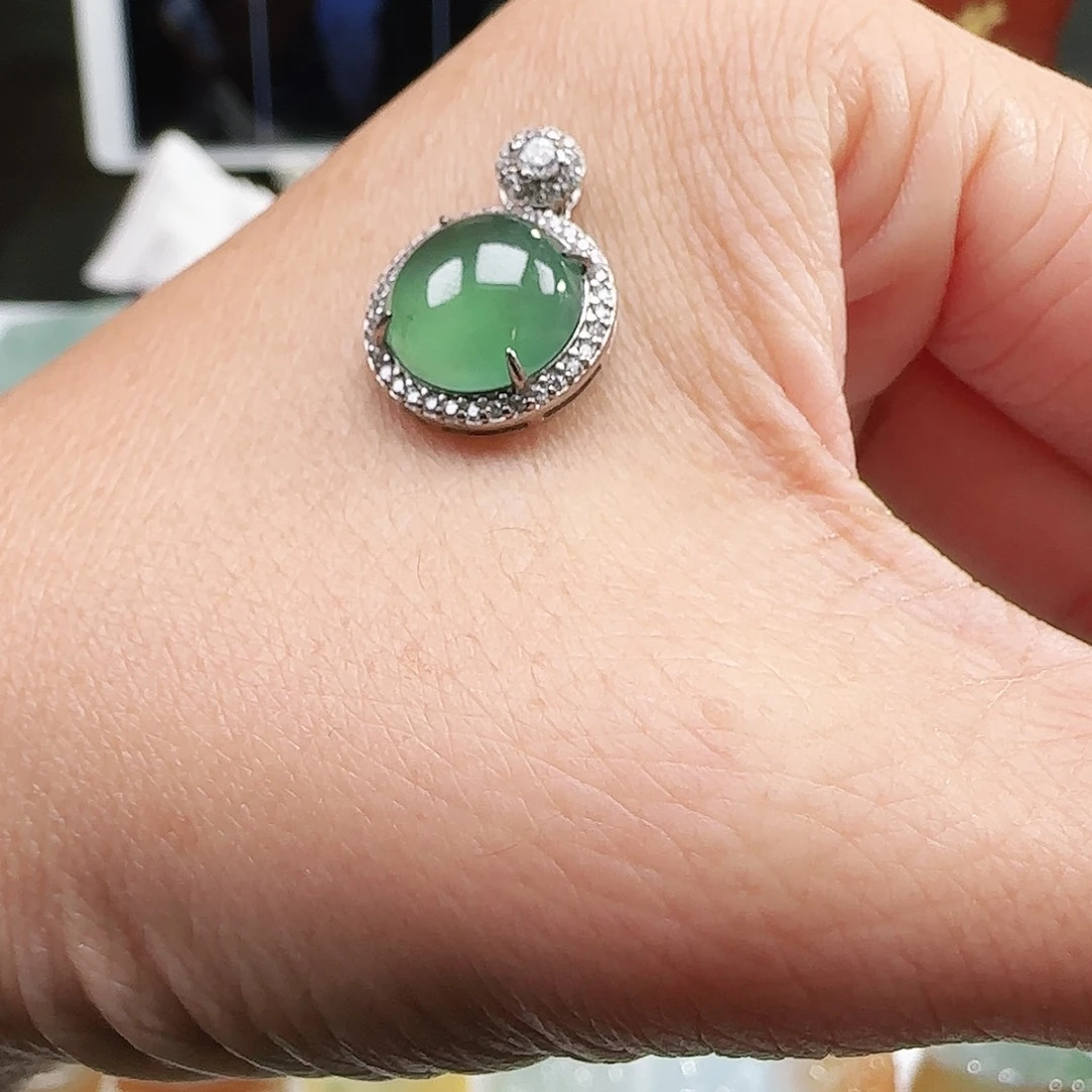 定制翡翠未镶嵌缅甸翡翠挂件