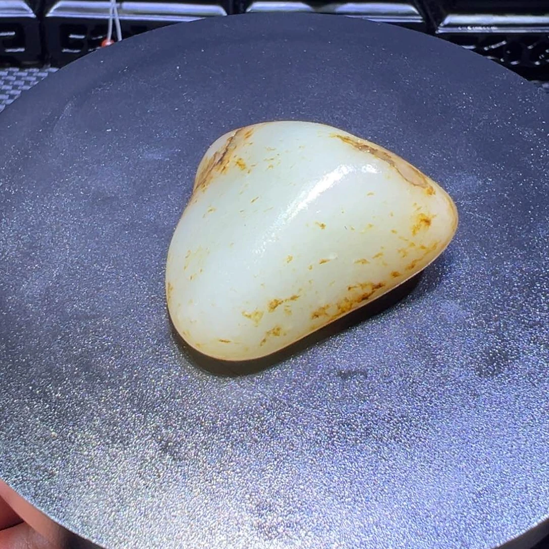 和田玉（子料）未镶嵌颈饰56克-22