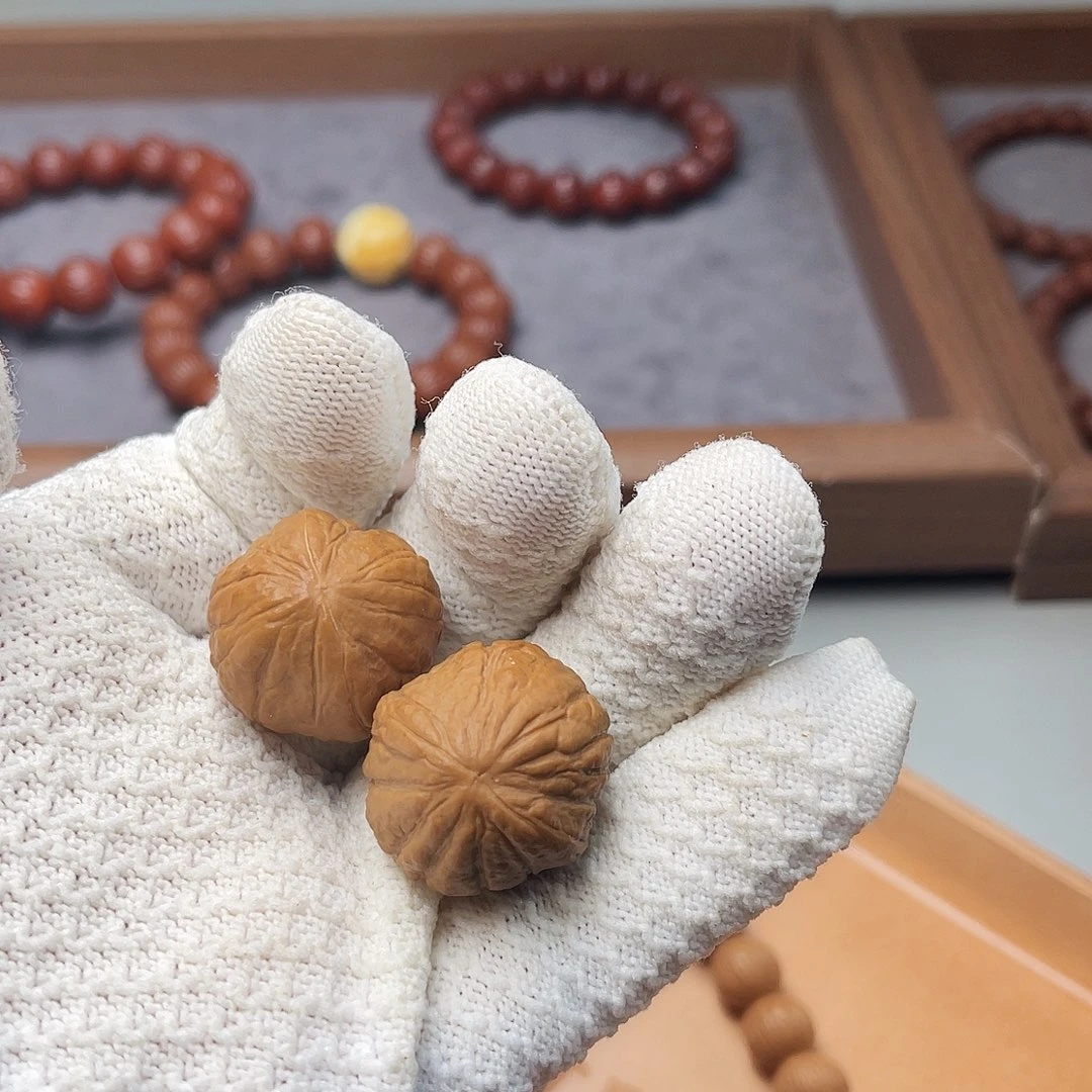 吊坠猴头核桃手把件