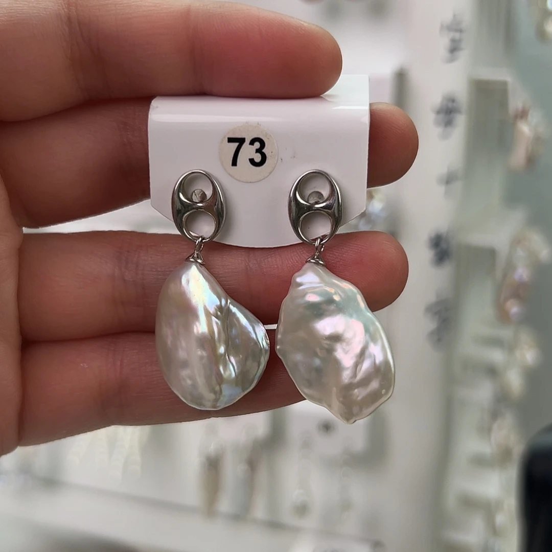 非金属巴洛克花瓣耳饰