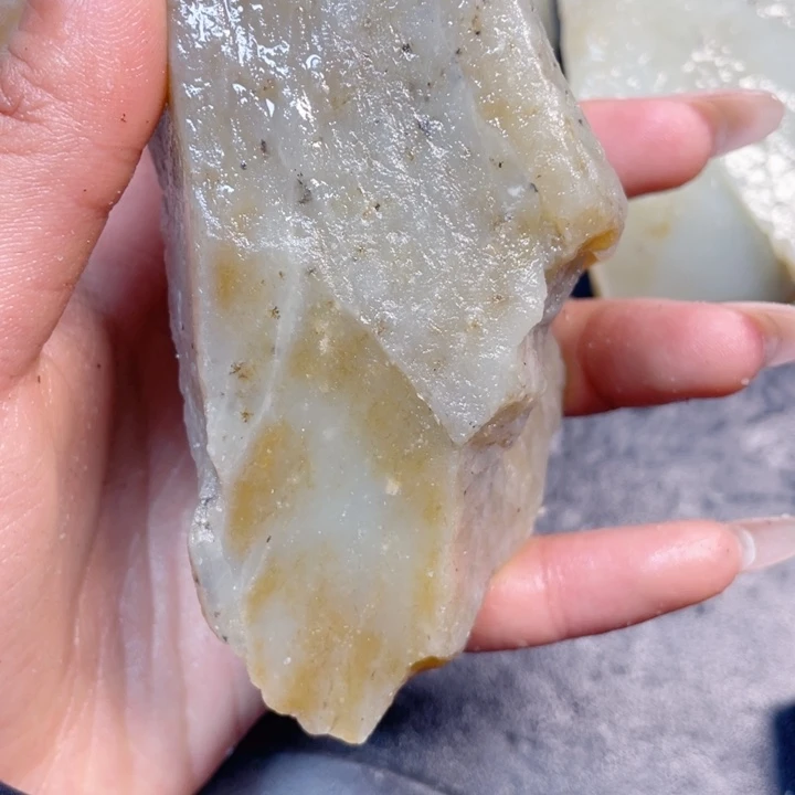 和田玉未镶嵌珠宝半成品