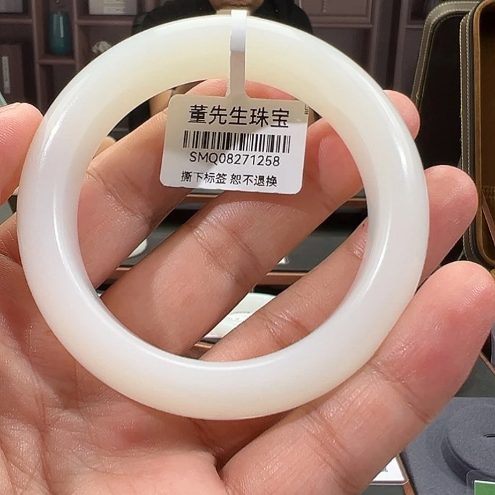 一***秋和田玉（白玉）未镶嵌手镯