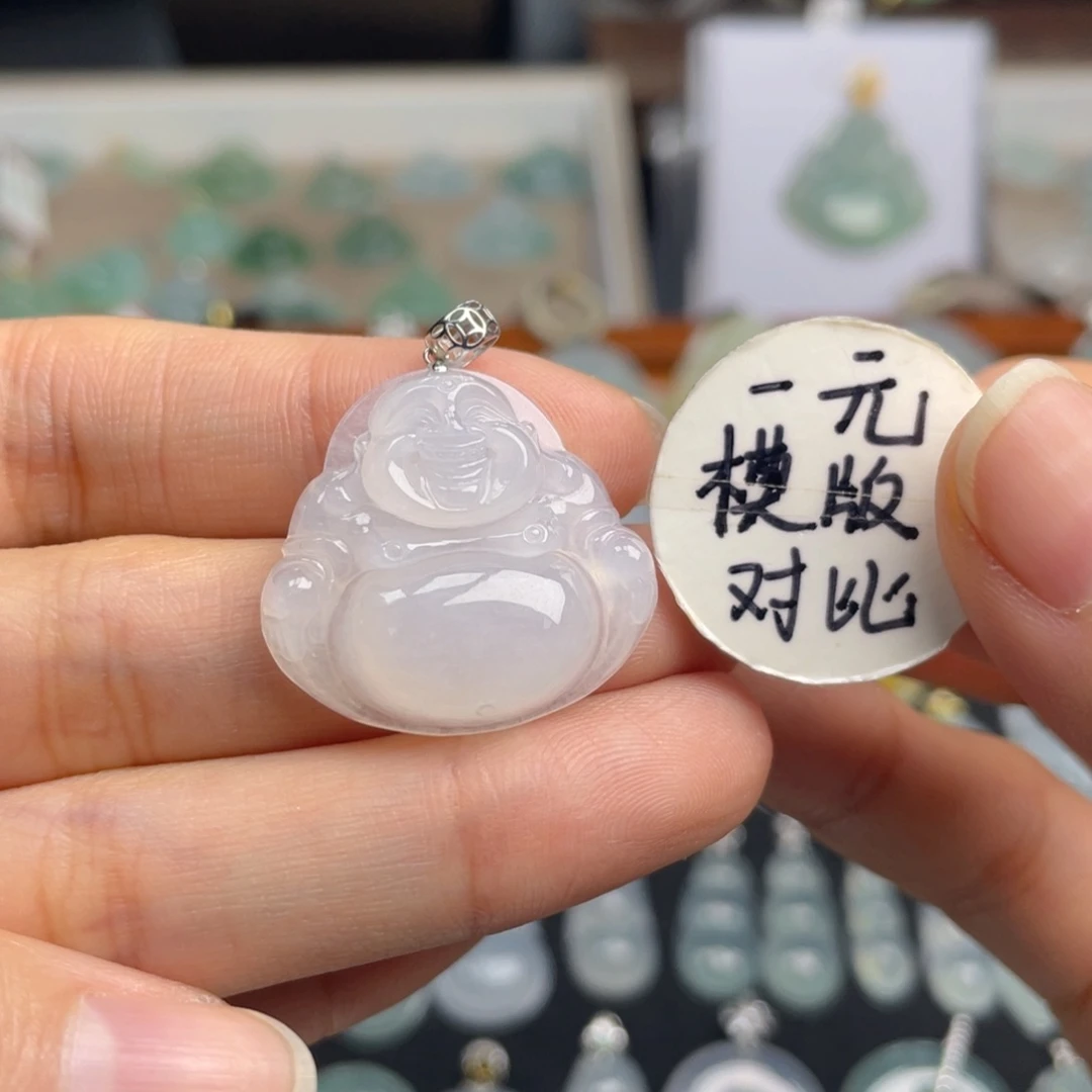 翡翠未镶嵌颈饰佛公