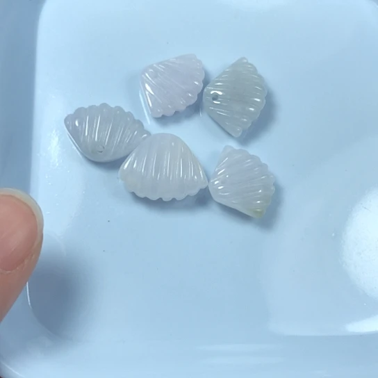 翡翠未镶嵌颈饰缅甸A货，每天下午1点半开播