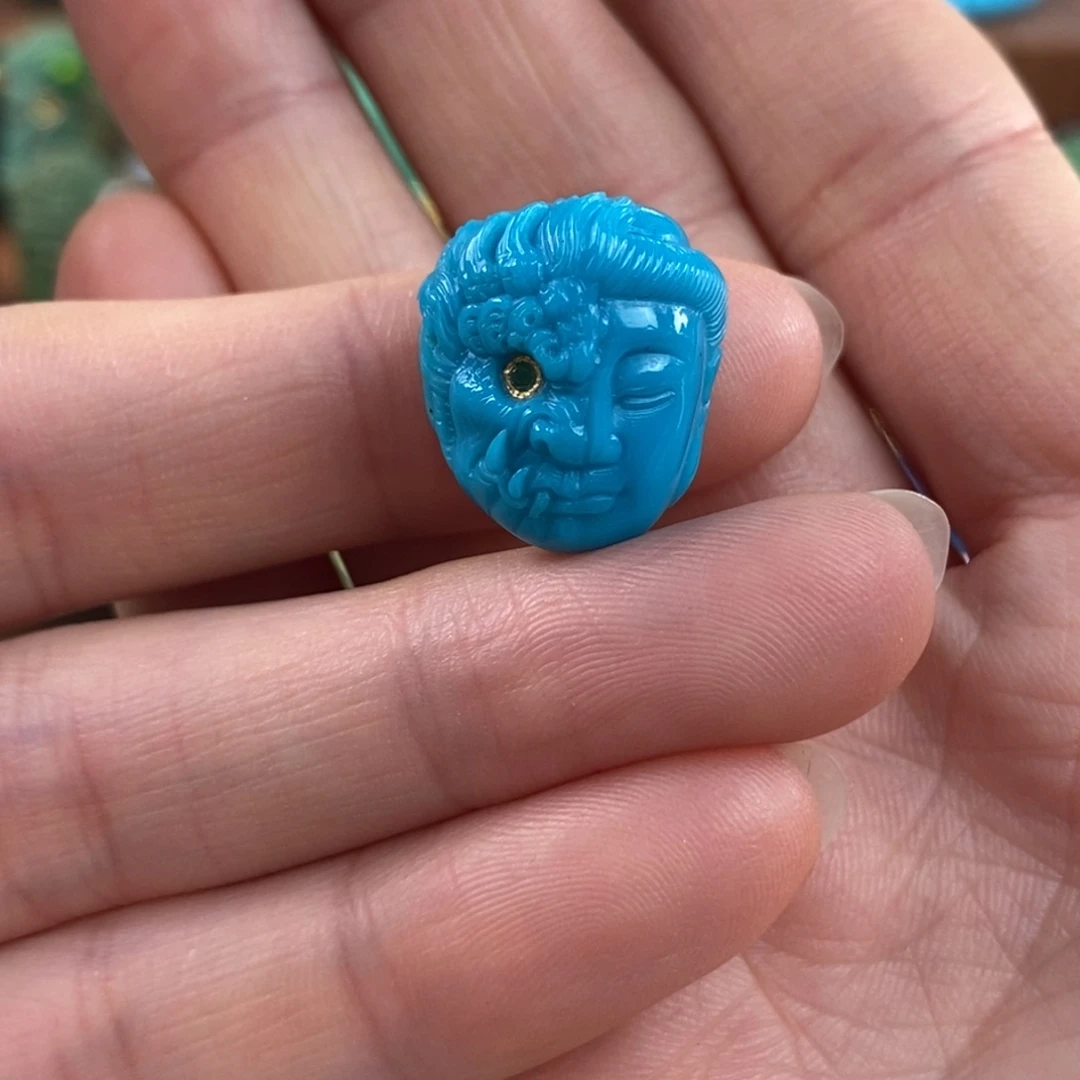 绿松石未镶嵌。一念之间