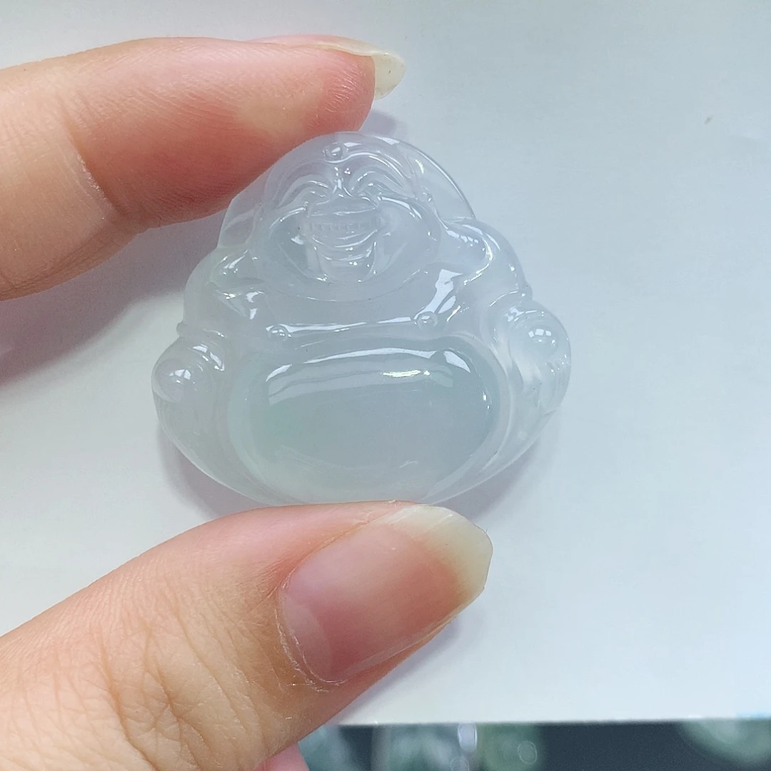 翡翠未镶嵌颈饰佛