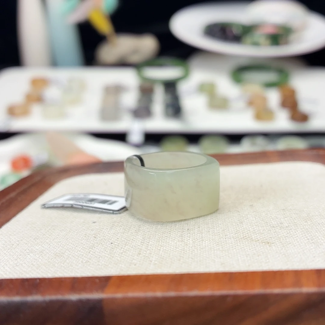 和田玉未镶嵌戒指c84紫翠方圆17.4不退换