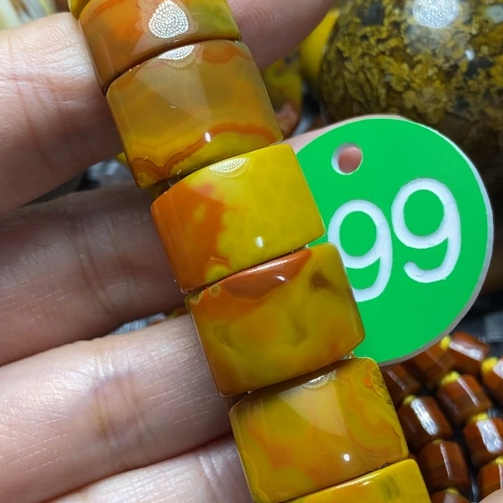 玛瑙/玉髓颈饰未镶嵌七*