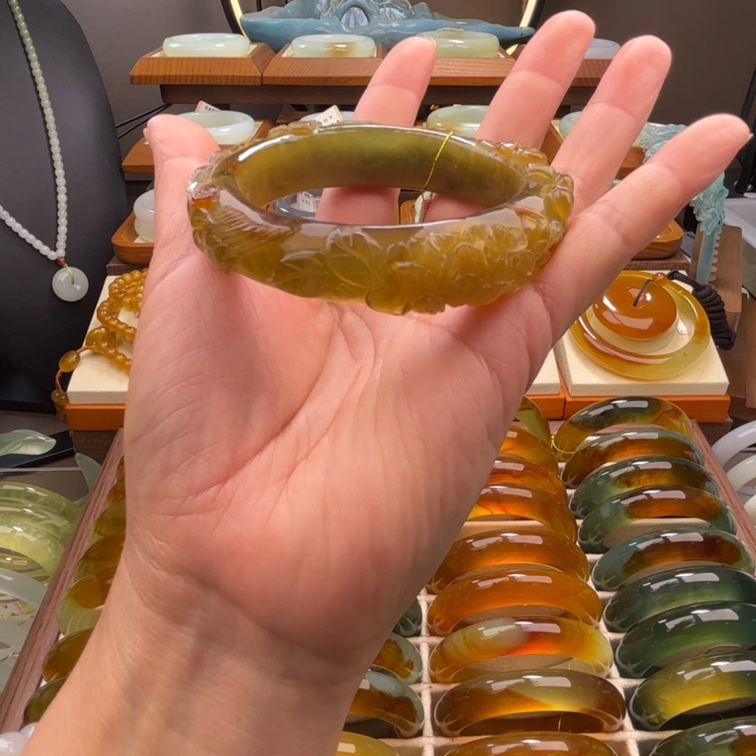 蛇纹石玉未镶嵌手镯58