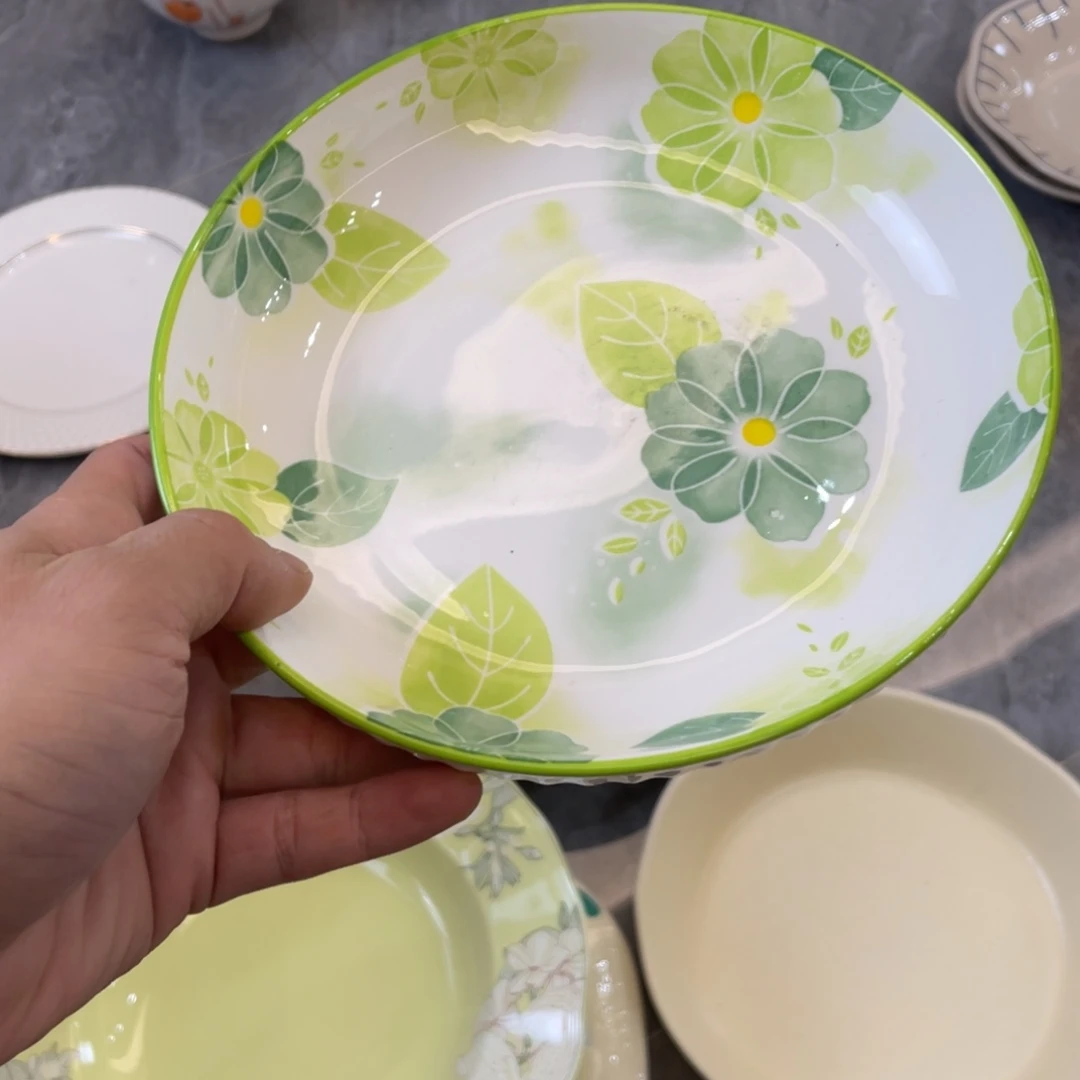 陶瓷微瑕餐具介意勿拍，满18飞！