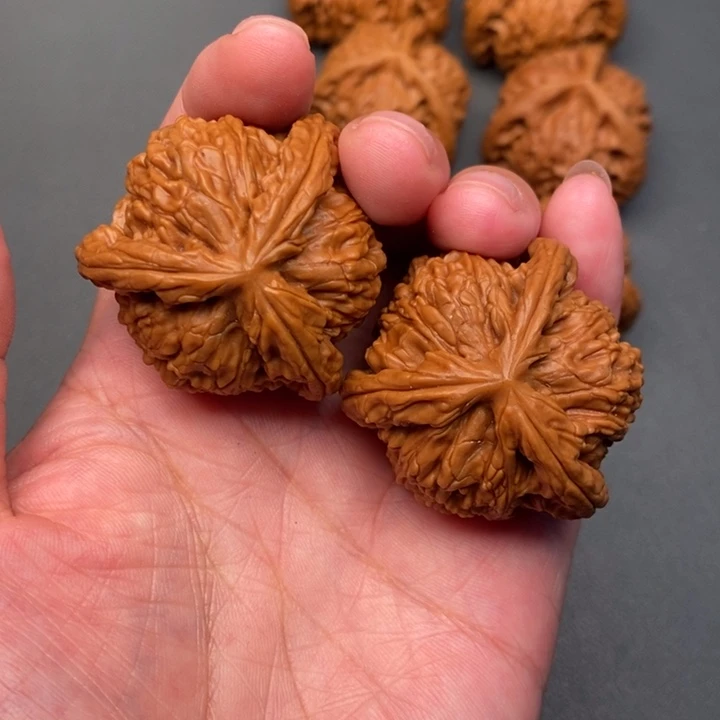 文玩核桃吊坠大***员