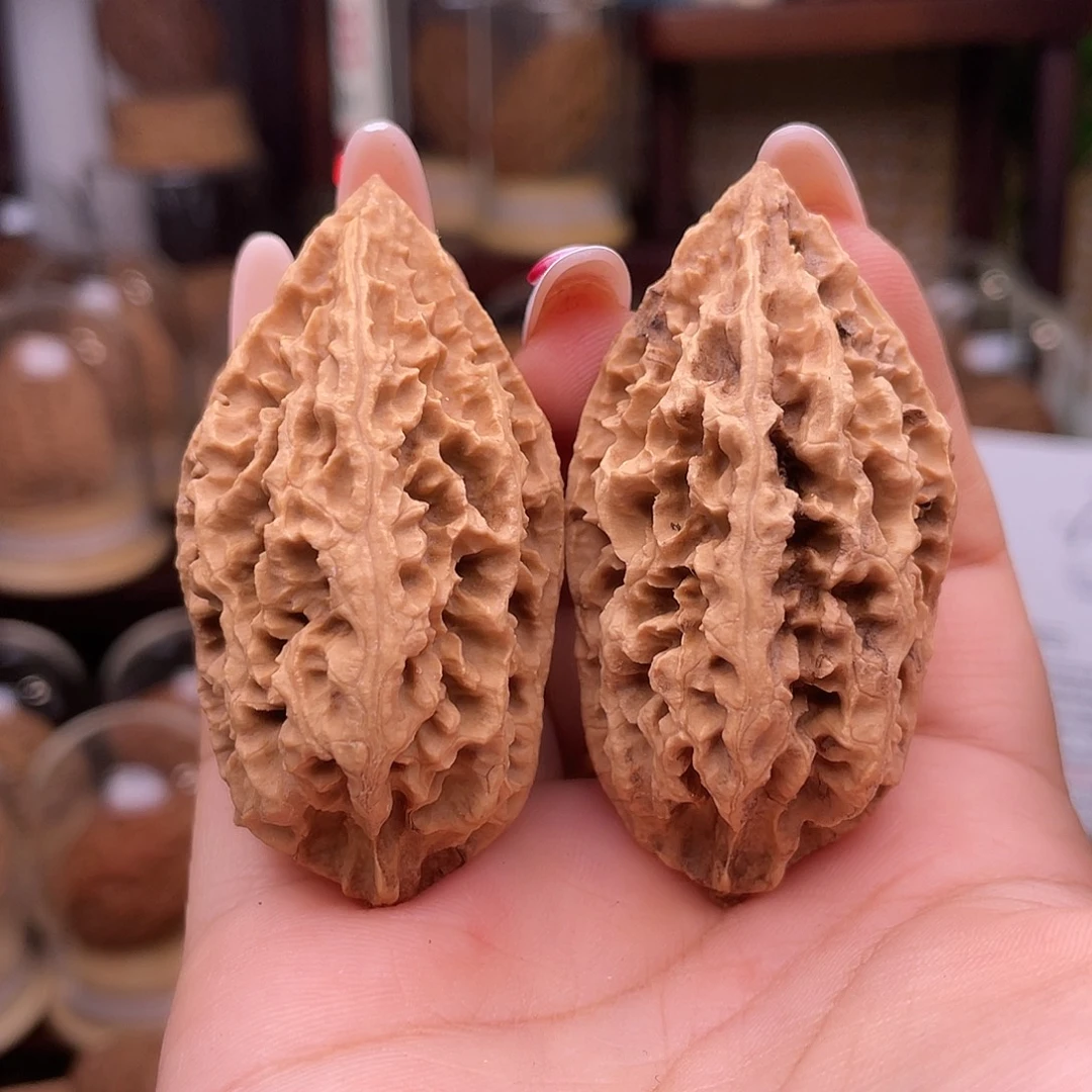 忍****文玩核桃吊坠流星锤