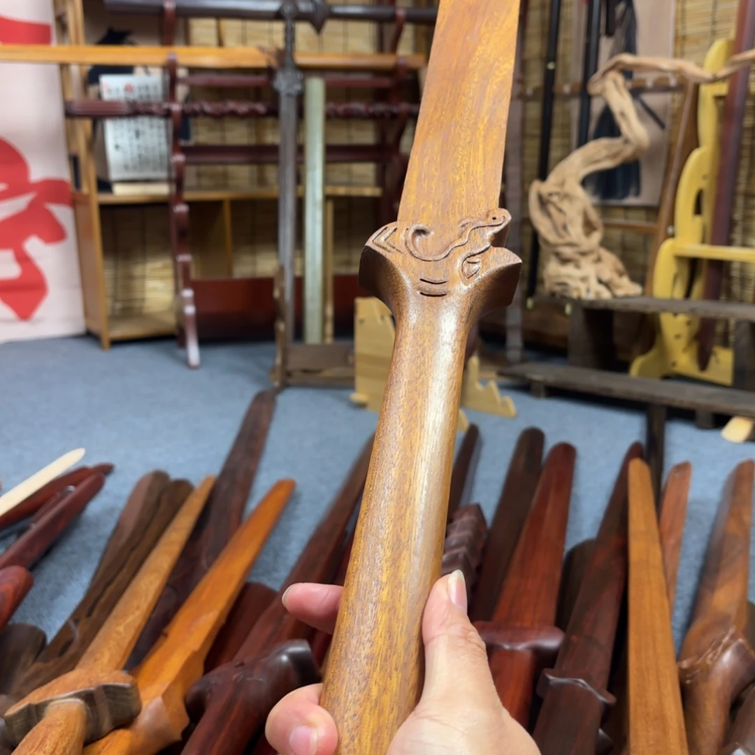 有瑕疵，龙头残剑双手