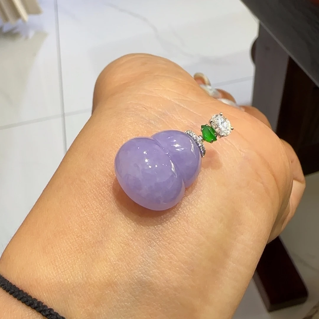 颈饰18K金镶嵌翡翠A****姐浓紫胖葫芦