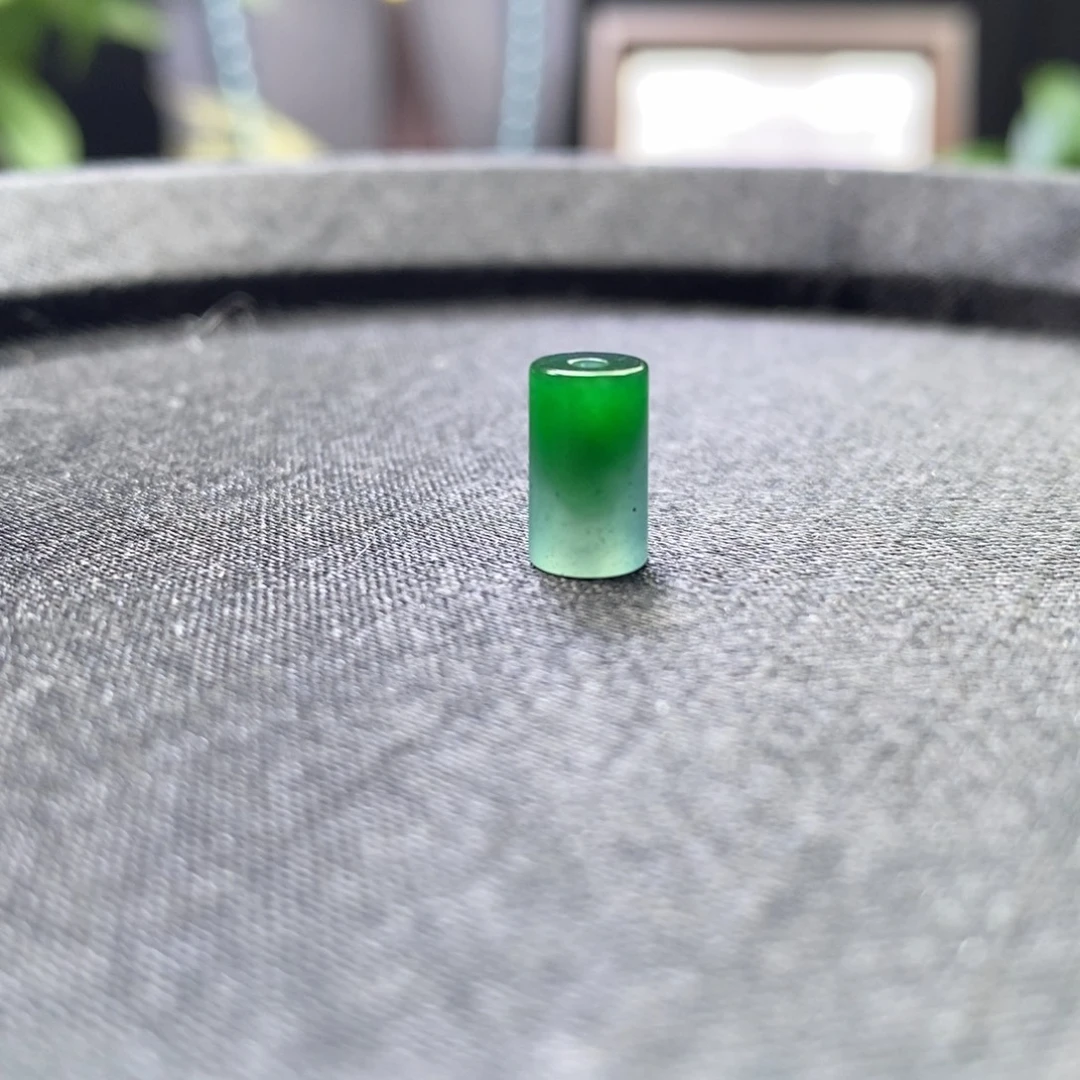 翡翠未镶嵌手链卡9*6左右桶珠