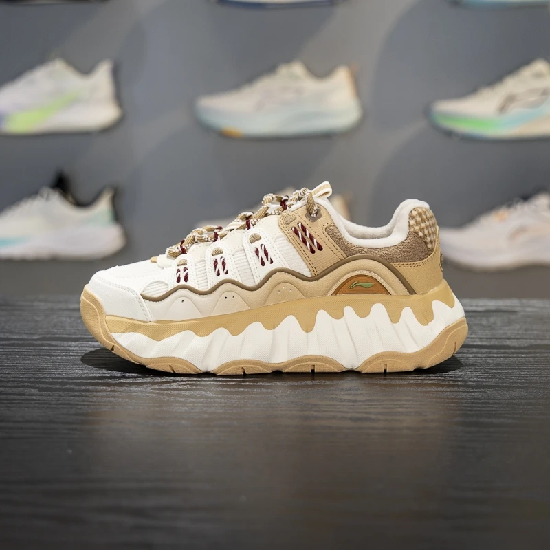 李宁女子休闲鞋2025冬季新款曲奇鞋疯狂动物城联名老爹鞋AGCV254