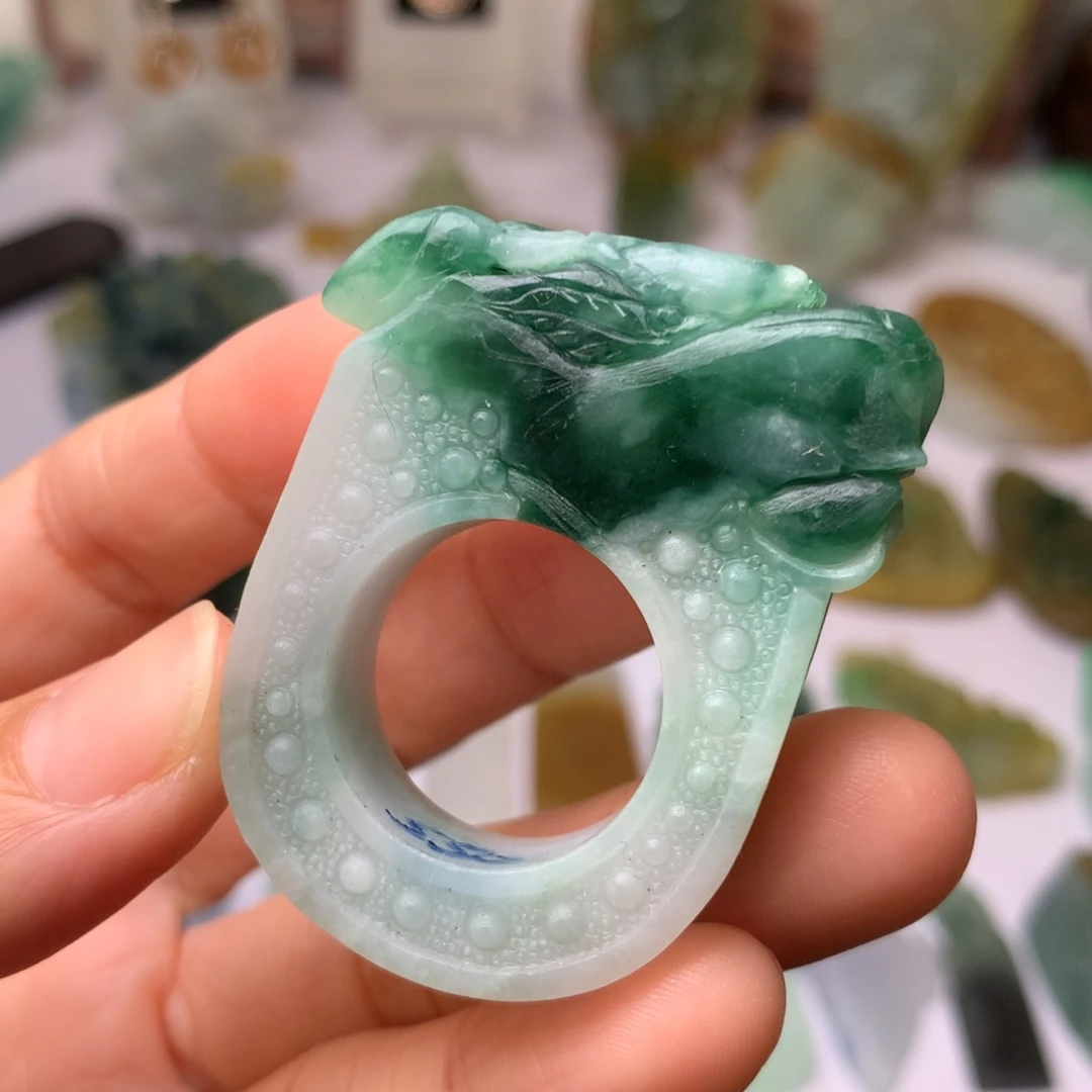 定制翡翠未镶嵌翡翠