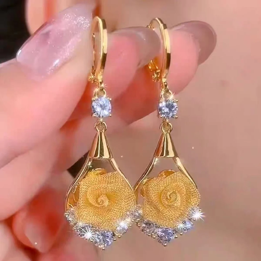 恣睢 锌合金耳饰 R0R35爆款2025新款玫瑰花卡扣轻奢百搭网红耳环